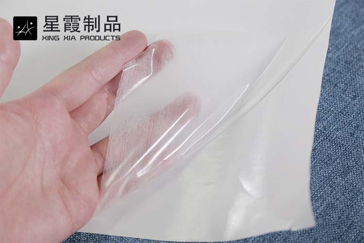 面料复合用带背纸热熔胶膜